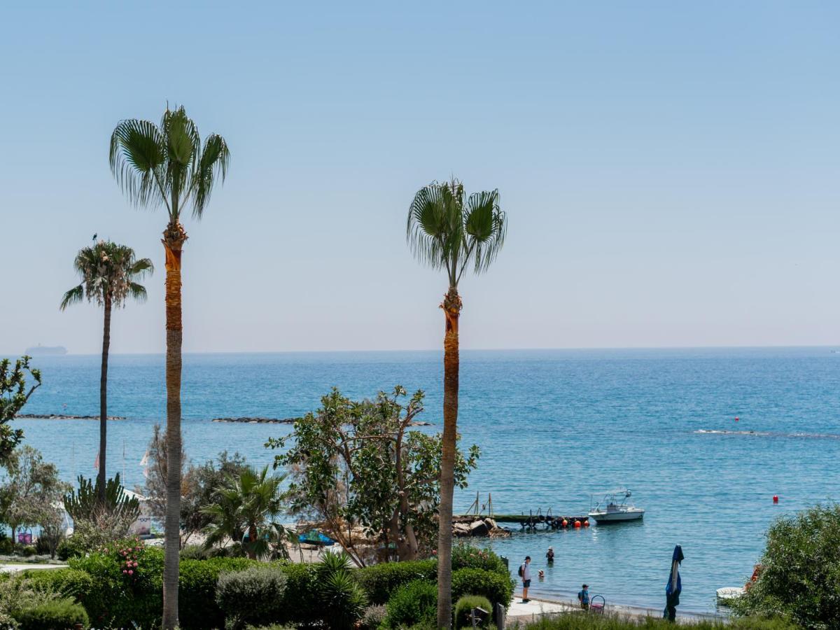 Sanders Ermitage On The Beach - Delightful 1-Bedroom Apartment With Sea View Limassol Ngoại thất bức ảnh