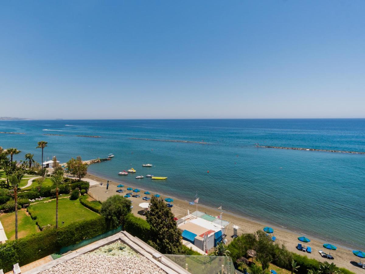 Sanders Ermitage On The Beach - Delightful 1-Bedroom Apartment With Sea View Limassol Ngoại thất bức ảnh