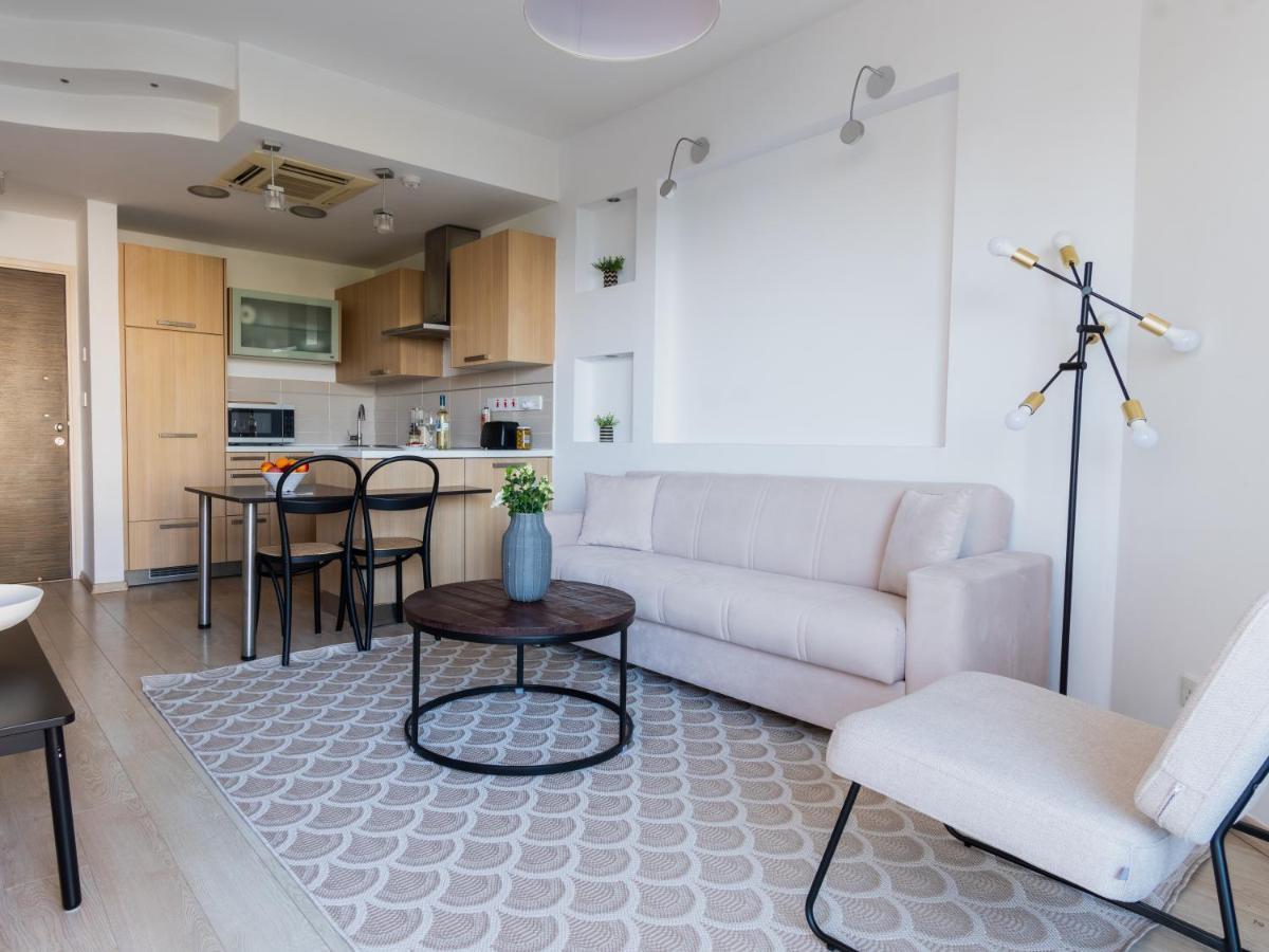 Sanders Ermitage On The Beach - Delightful 1-Bedroom Apartment With Sea View Limassol Ngoại thất bức ảnh