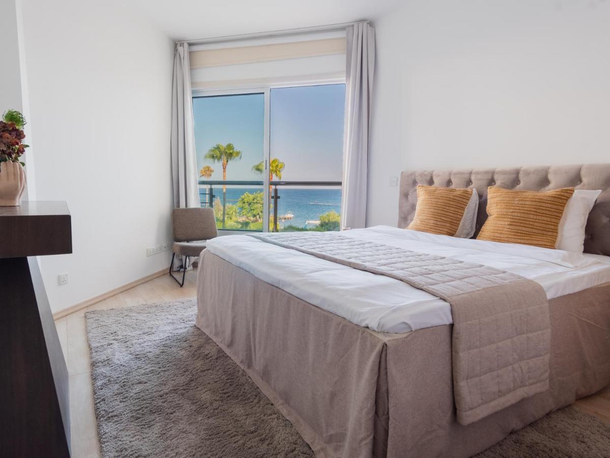 Sanders Ermitage On The Beach - Delightful 1-Bedroom Apartment With Sea View Limassol Ngoại thất bức ảnh