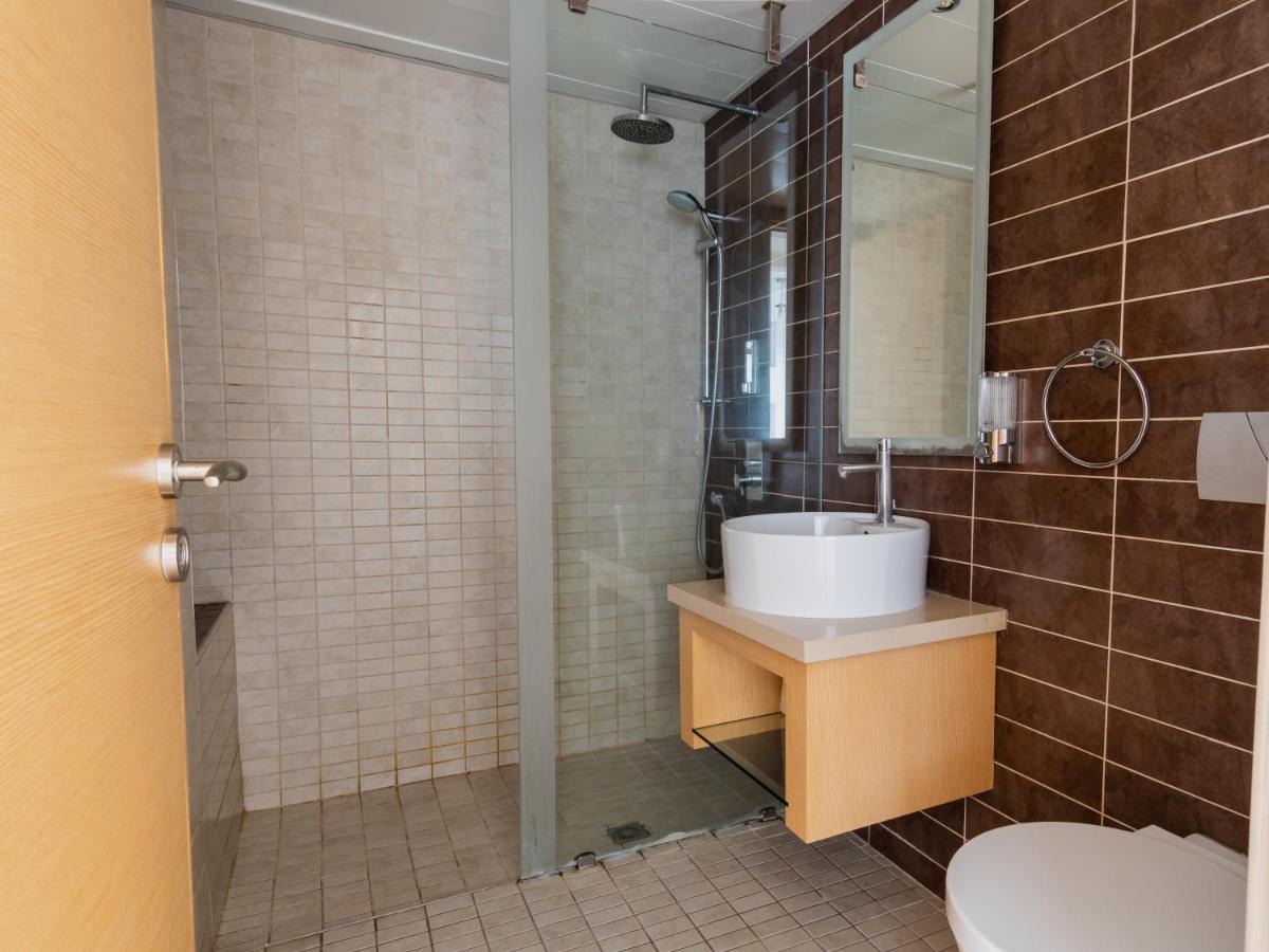 Sanders Ermitage On The Beach - Delightful 1-Bedroom Apartment With Sea View Limassol Ngoại thất bức ảnh