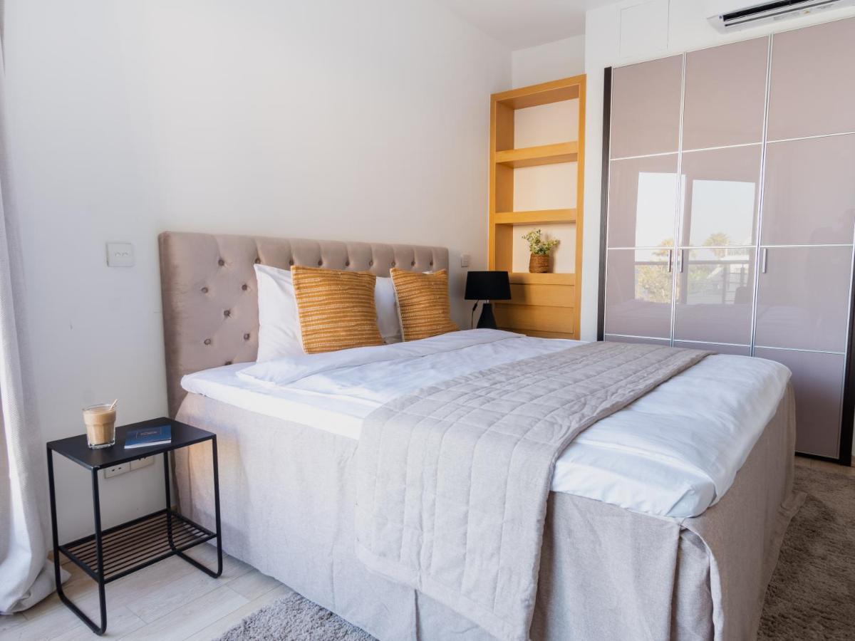 Sanders Ermitage On The Beach - Delightful 1-Bedroom Apartment With Sea View Limassol Ngoại thất bức ảnh